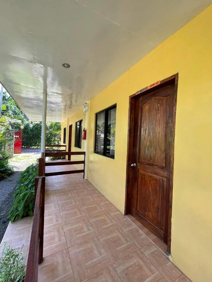 C - Side Inn Mambajao Esterno foto
